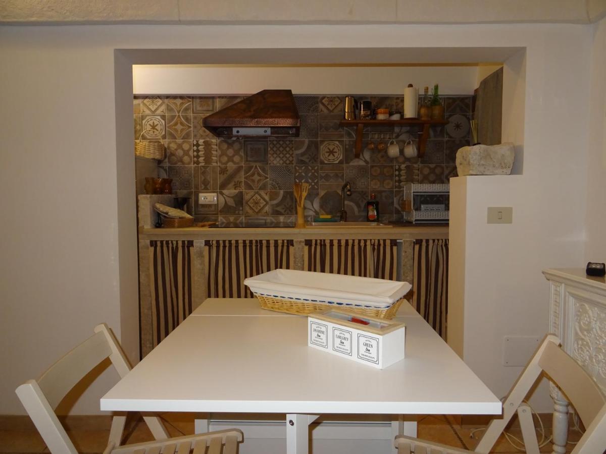 Trulli Di Zia Tata Vendégház Locorotondo Kültér fotó